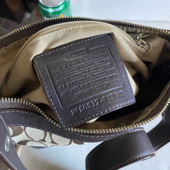 Coach crossbody monogram purse - Picture 4 of 4